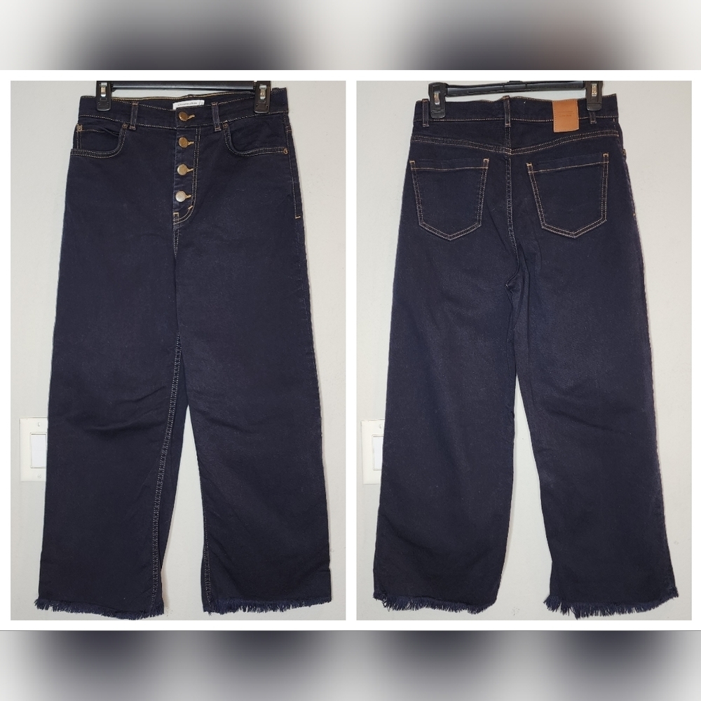 & Other Stories Wideleg HR Crop button fly darkwash jeans. Women's size 28‎